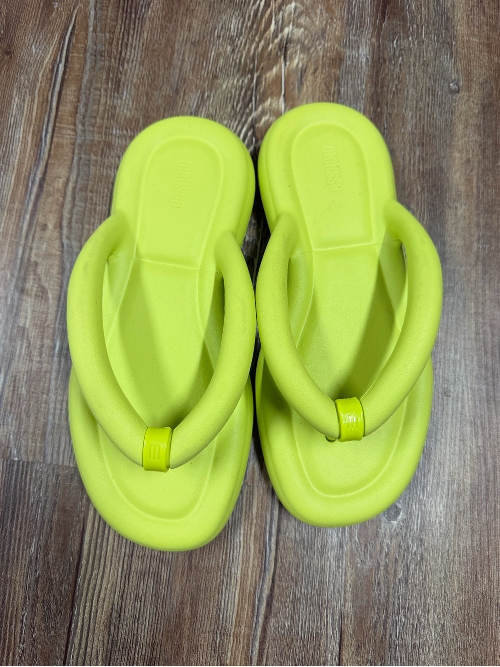 Melissa lime green flip flops size 7